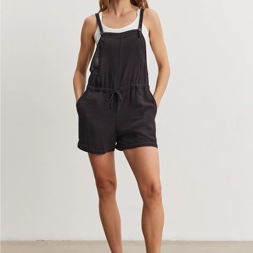 Universal Thread Charcoal/Back Romper
